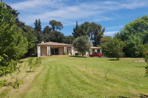 La Bucolique-Villa in the heart of greenery!