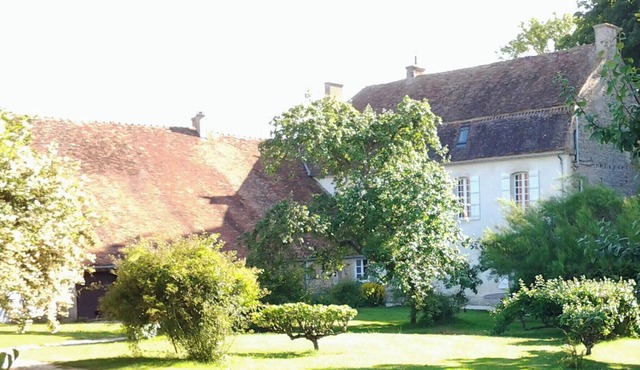 La Buissonnière, a very large 18th-century house with swimming pool.