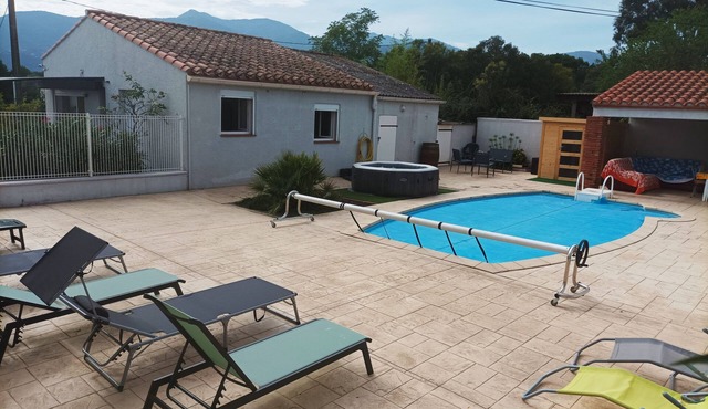 " La Céret'nitude " Avec son Coin Piscine Privé est Proche de Tous Loisirs