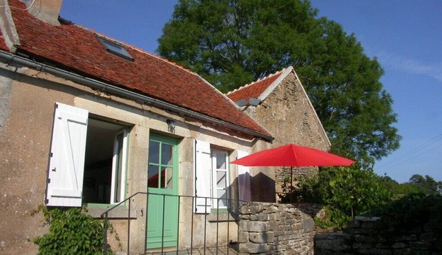 La côte 15 mn de Semur en Auxois charming cottage between Fontenay and Véselay