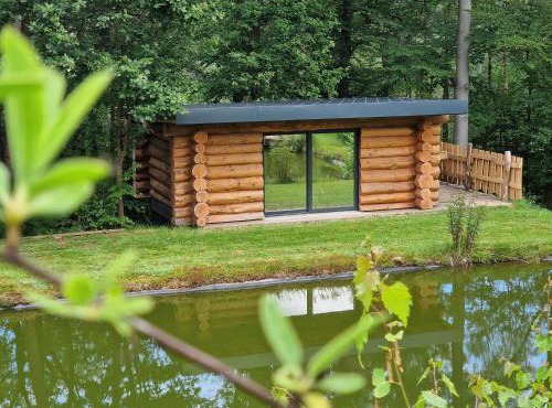 La Cabane de l'Étang du Domaine de la Forestière