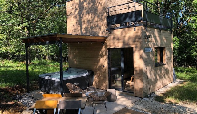 LA CABANE DES NOYERS