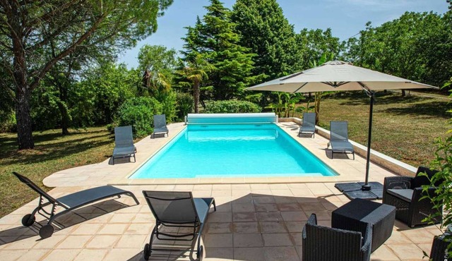 La Cabane du Trel : A beautiful escape to the countryside with heated swimming pool