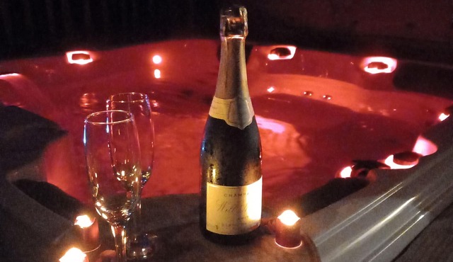 La Cabane Perchée de L'Idylle & Spa, between Périgord and Corrèze