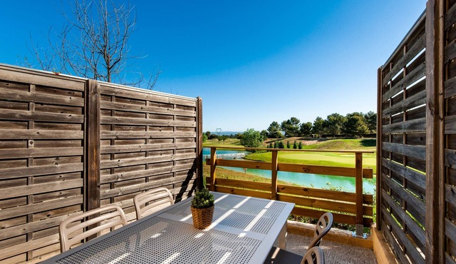 La Cabre d'Or - Duplex climatisé avec piscine partagée