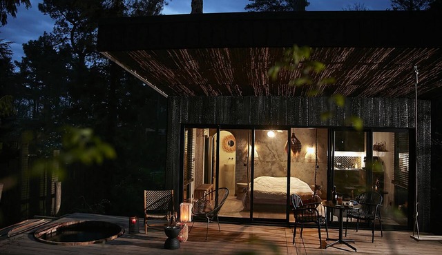 La Cachette-Log Cabin-Premium-Mobility bath-Woodland view