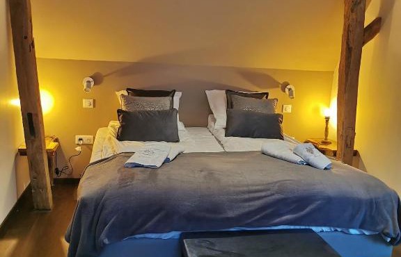 LA CACHETTE (de Kirrwiller)