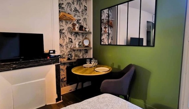 La Cachette de la Reine | Quiet town center