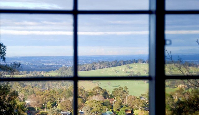 La Cachette in Upwey 3BR Retreat with Mountain Views