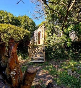 La Cachette Verte, Eco-lodge between forest and sea