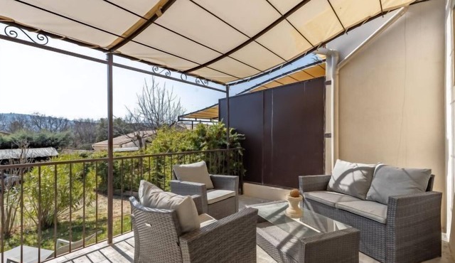 La Campagne des Ocres by Interhome