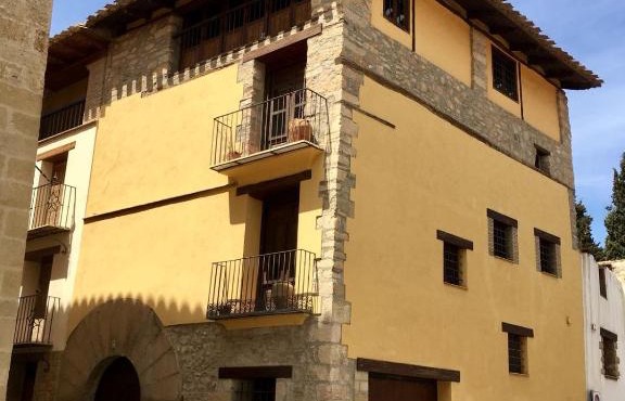 La Casa Amarilla
