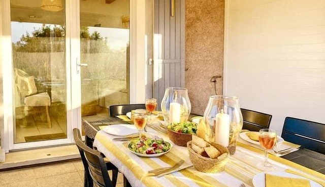 La Casa BellaVita, 4 guests, Pool in Calvisson