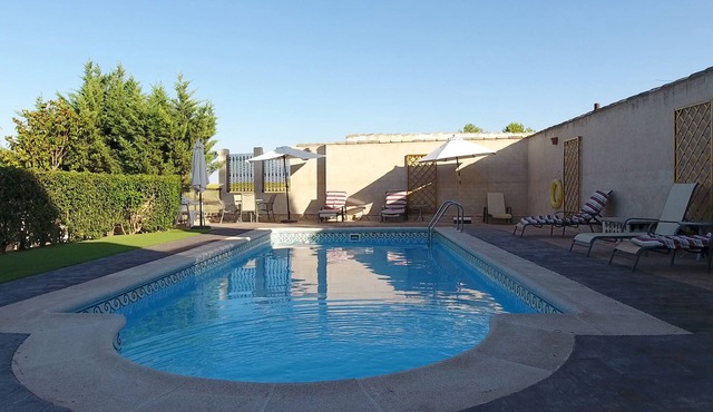 La Casa del Villar. 17 bedrooms. Special for large groups. With swimming pool.