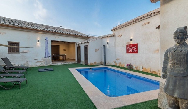 La Casa De Felisin, Rural Retreat near Puy du Fou with Private Pool in Toledo