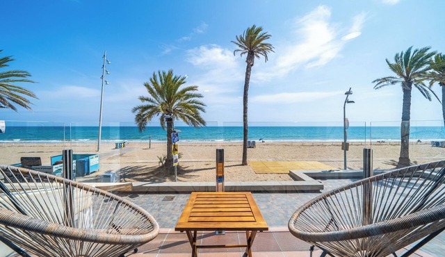 La Casa del Pescador Calafellmar with Sea View, Wi-Fi and Air Conditioning