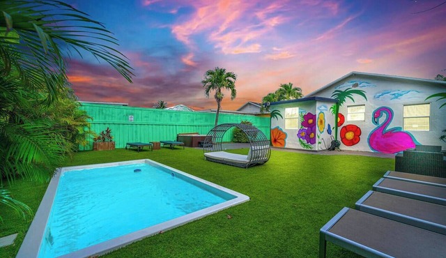 La Casa Flora | Private | Pool+Hot tub | Sleeps 18