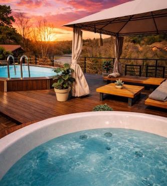 La Casa Kiara - Heated Pool, Jacuzzi & Forest View