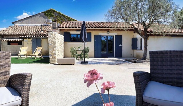 LA CASA MI A Nice little house in a hamlet 10 mins from Vaison La Romaine