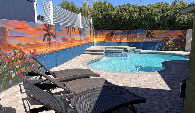 La Casa Verde, Pool, Cardinal Stadium, casino, Desert Diamond Arena and more.