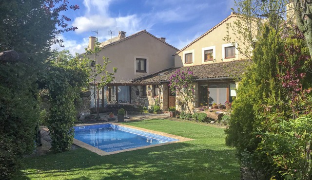 La Casa Vieja - Charming Country House with private pool & garden :)