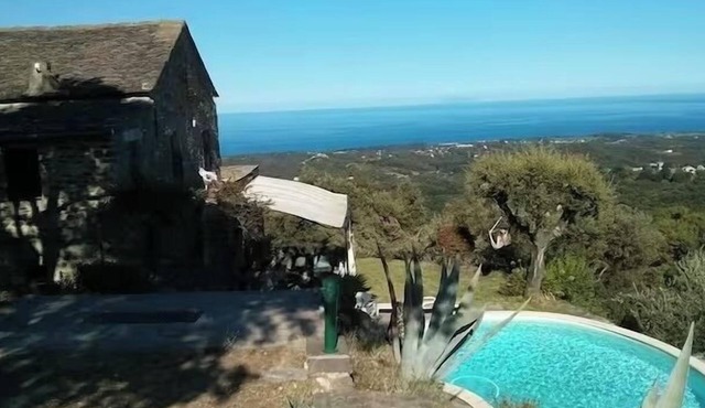 La Casetta Padrone Old stone winegrower's house with breathtaking views