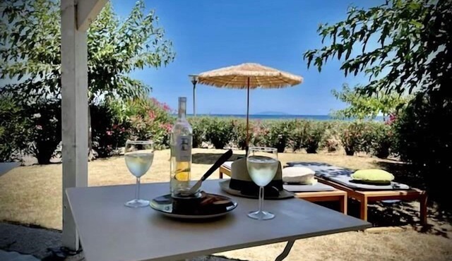 La Casetta Prunete, Villa facing the sea 80m from prunete beach