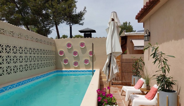 La Casita, 2 bedrooms, garden, pool and hot tub