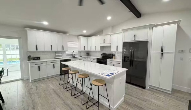 La Casita Of Spring Hill 3BR/2Bath POOL HOME