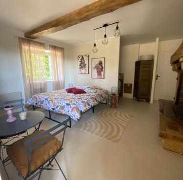 La Chambre A l Ombre du coteau