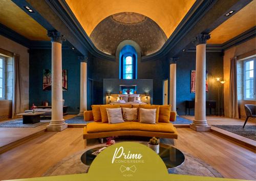 La Chapelle, Les Suites du Palais, l'unique 5 étoiles de Nevers, Suite d'Exception, by PRIMO C0NCIERGERIE
