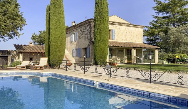 La Chapelle St Alban, charming Provencal villa for 13 people with swimming pool
