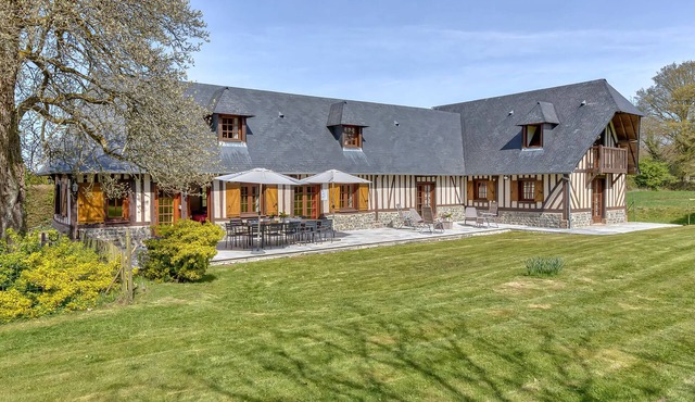 La Charmille (12 people)