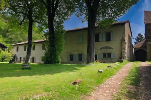 LA CHARTREUSE DE LA SYLVE BÉNITE family home