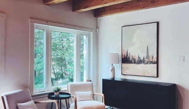 La Chataigne - Wilderness waterfront escape