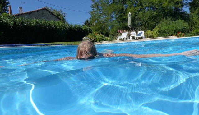 La Chaumière: Private Heated Pool, Spa, Sauna & wood fired Pizza Oven