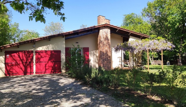 La Chênaie. Entire house with large garden.