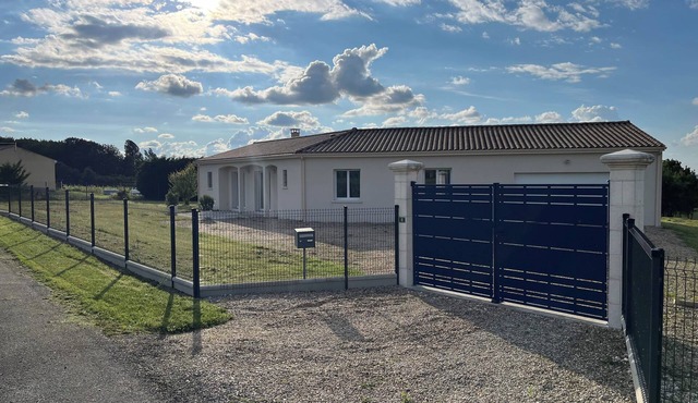 La Chouette: new house, ideal for family vacations! Soothing view