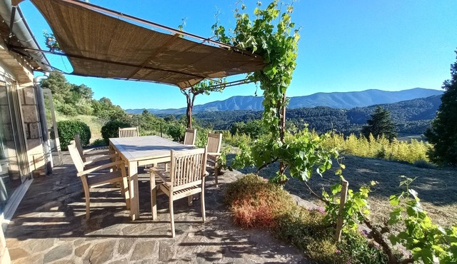 "La cigale et les fourmis" pretty bungalow, sleeps 2, private pool