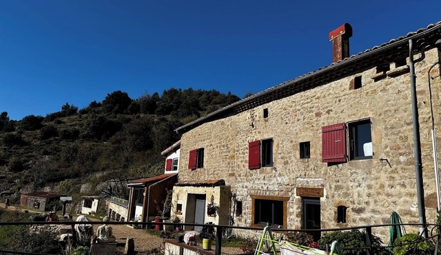 La Cigale Ardéchoise - A cosy cocoon for two, overlooking the Eyrieux valley