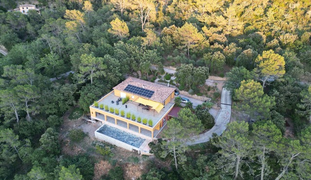 La Cigale - We offer: 3 rooms for a total of 8 people.