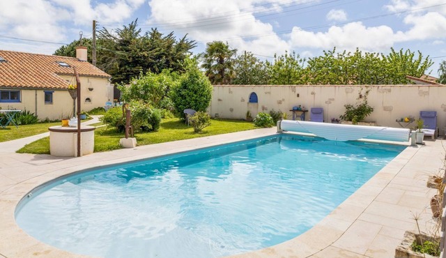 La Cigogne - Four Bedroom Villa, Sleeps 8