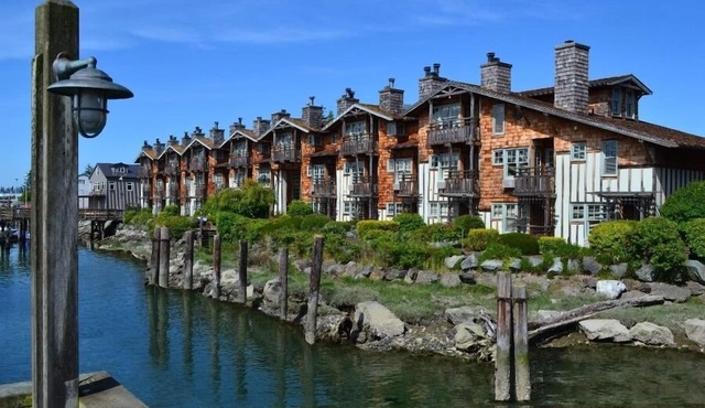 La Conner Channel Lodge