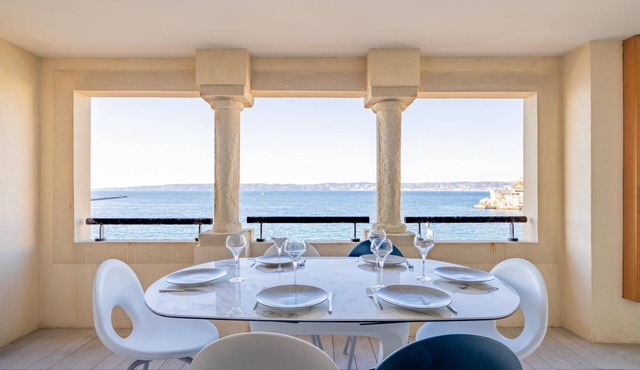 'La Corniche' Superb apt with terrace by Weekome