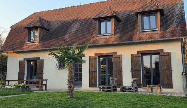 La Cour Cavelière, Honfl gîteeur 10-14. Family country house.