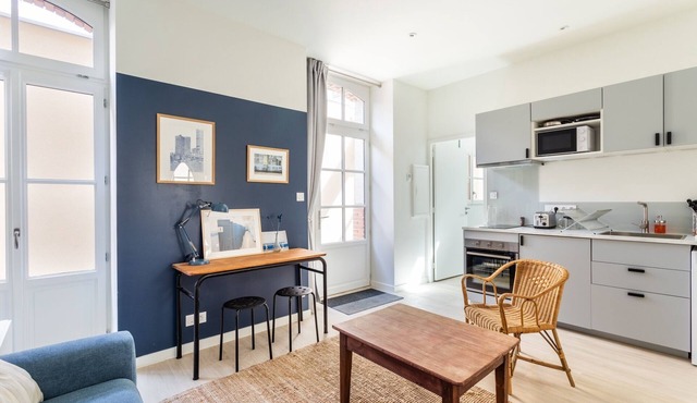 La cour des Carmélites 1 - Appt calme en centre-ville