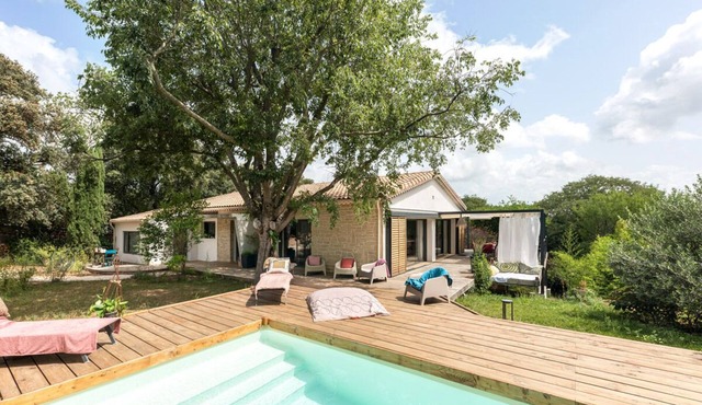 La Coursive: beautiful luxury home with swimming pool