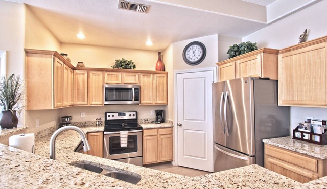 La Cueva~fantastic 3 Bedroom Home. Sleeps 6-8 People. Near Carlsbad Caverns