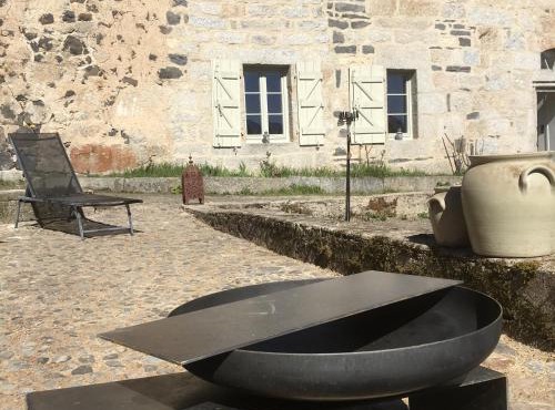 LA CURE grande maison de charme de 2 a 14 personnes