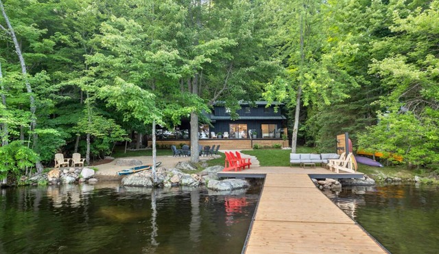 La Dolce Muskoka | Modern Lakefront Retreat w/Sauna, Hot Tub, Beach, 2hrs GTA